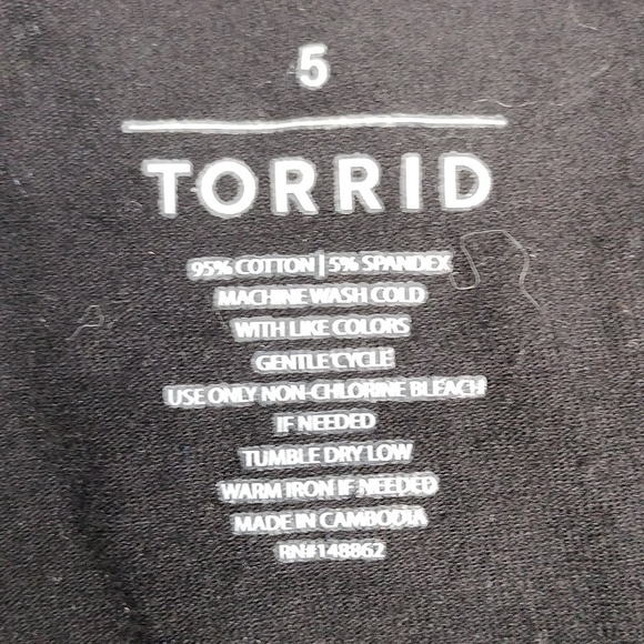 Torrid women's capris size 5 - Picture 2 of 11